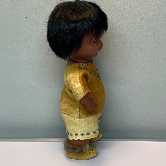 Vintage 1960's Alaskan Canadian Native American Inuit Doll with Real Fur - Picture 12 of 13